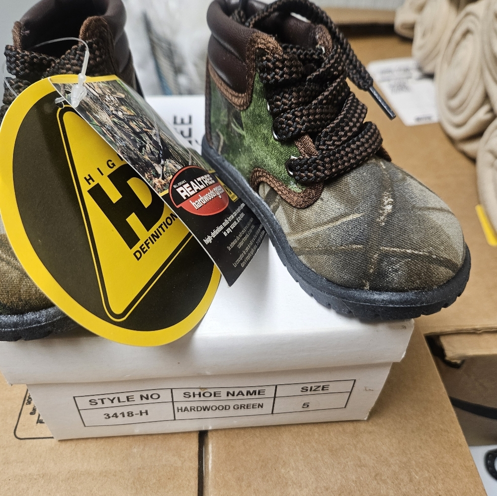 NIB Jordan Lee baby boots